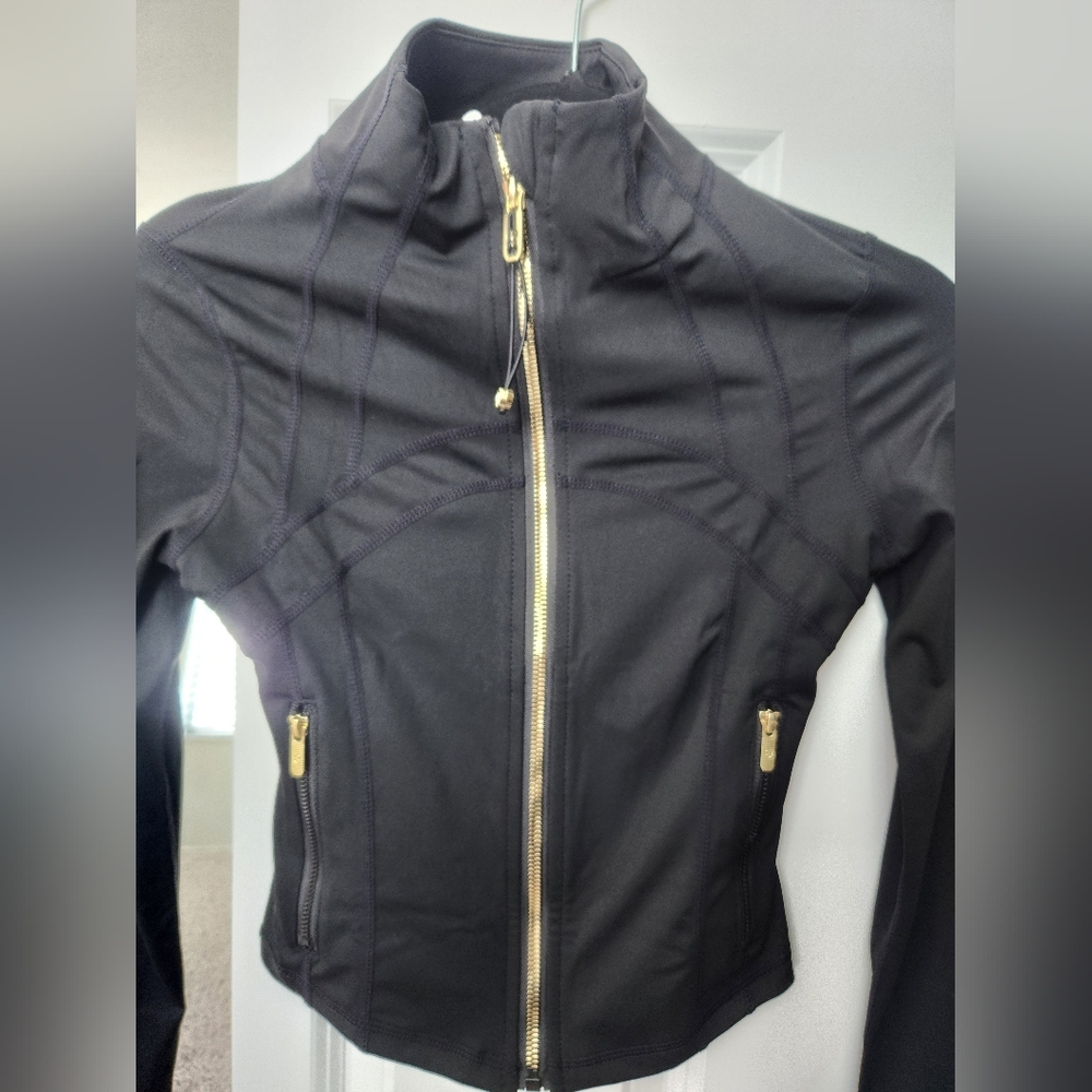 Lululemon Define Cropped Nulu Jacket with Gold Zippers